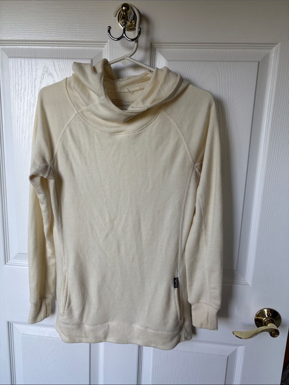 Woolly merino Women's Hooded Pullover Sweatshirt